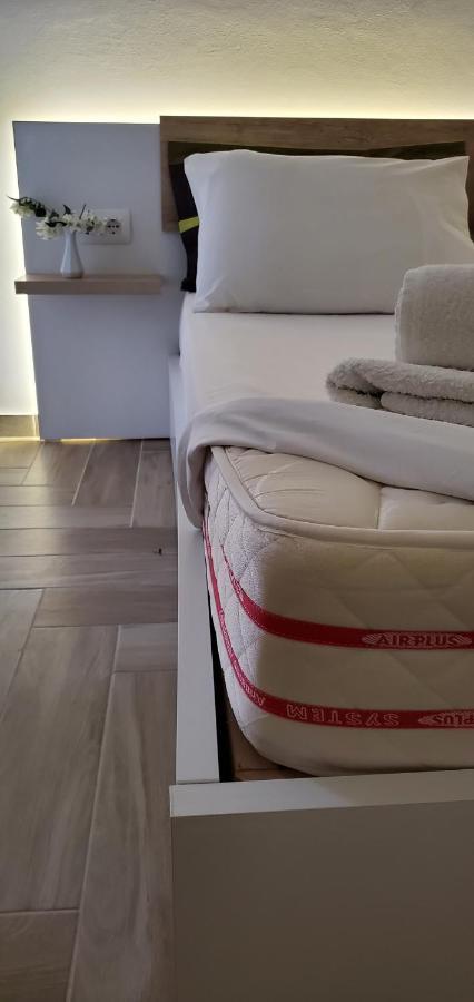 The Hill Apartment Sarandë エクステリア 写真