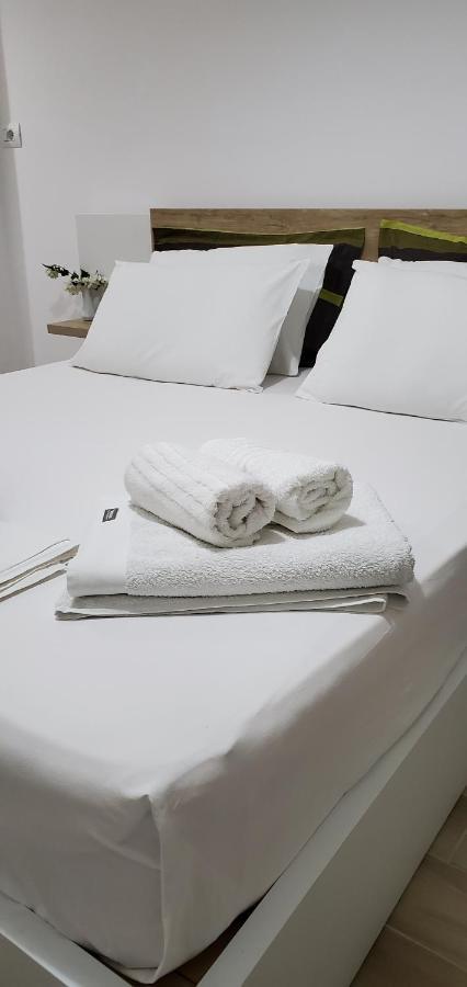 The Hill Apartment Sarandë エクステリア 写真