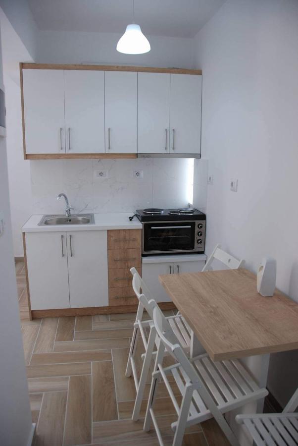 The Hill Apartment Sarandë エクステリア 写真