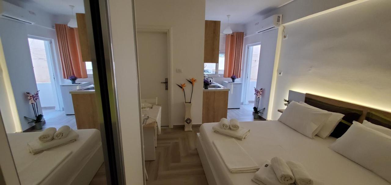The Hill Apartment Sarandë エクステリア 写真