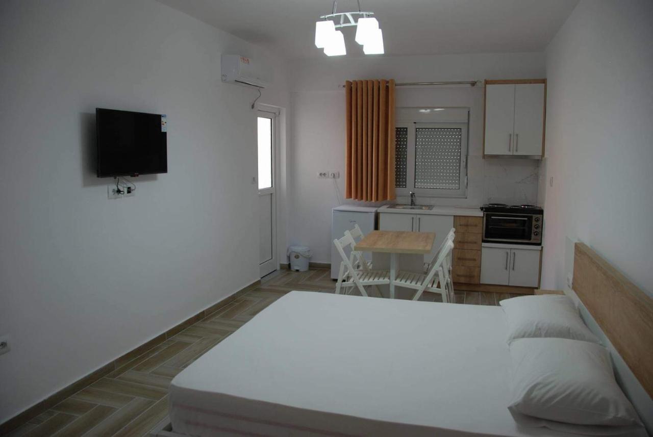 The Hill Apartment Sarandë エクステリア 写真