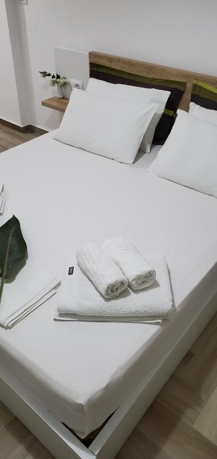 The Hill Apartment Sarandë エクステリア 写真